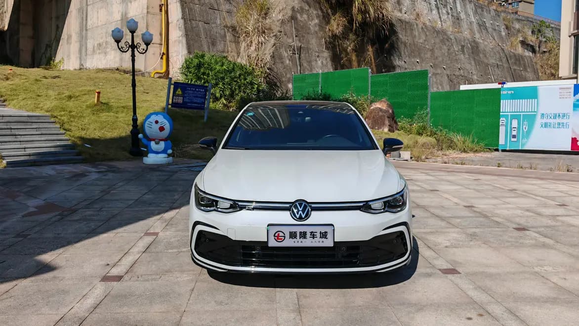 Volkswagen Golf 2021 г. 48106 км. — фото 2