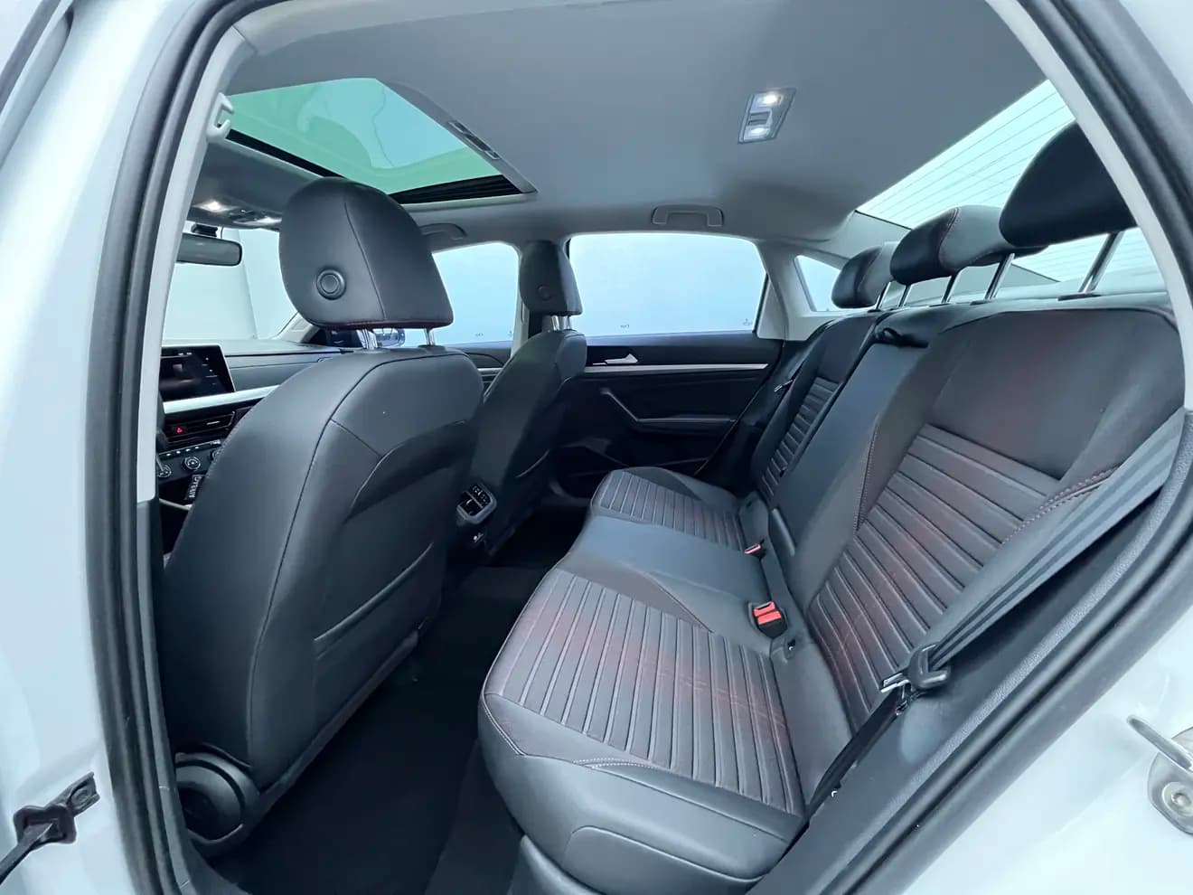 Volkswagen Lavida 2023 г. 13078 км. — фото 16