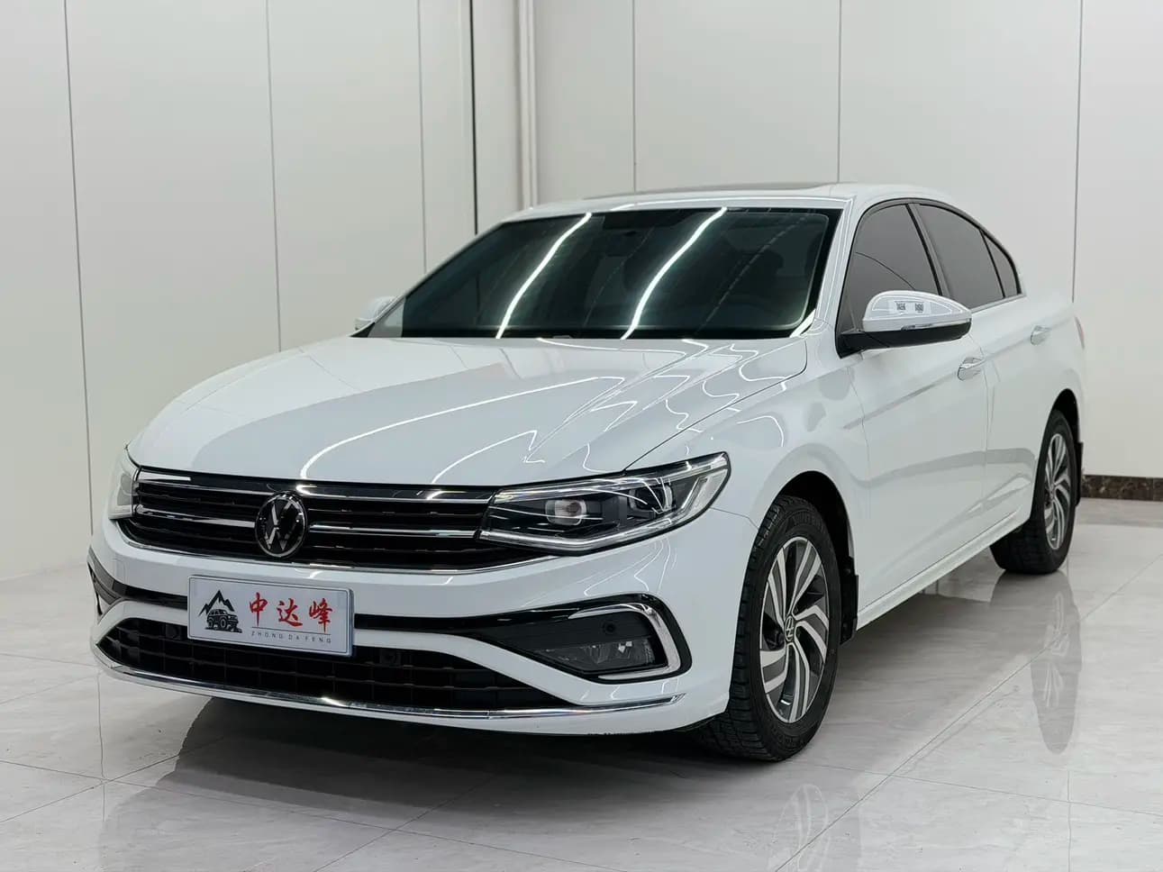Volkswagen Bora 2022 г. 48022 км.