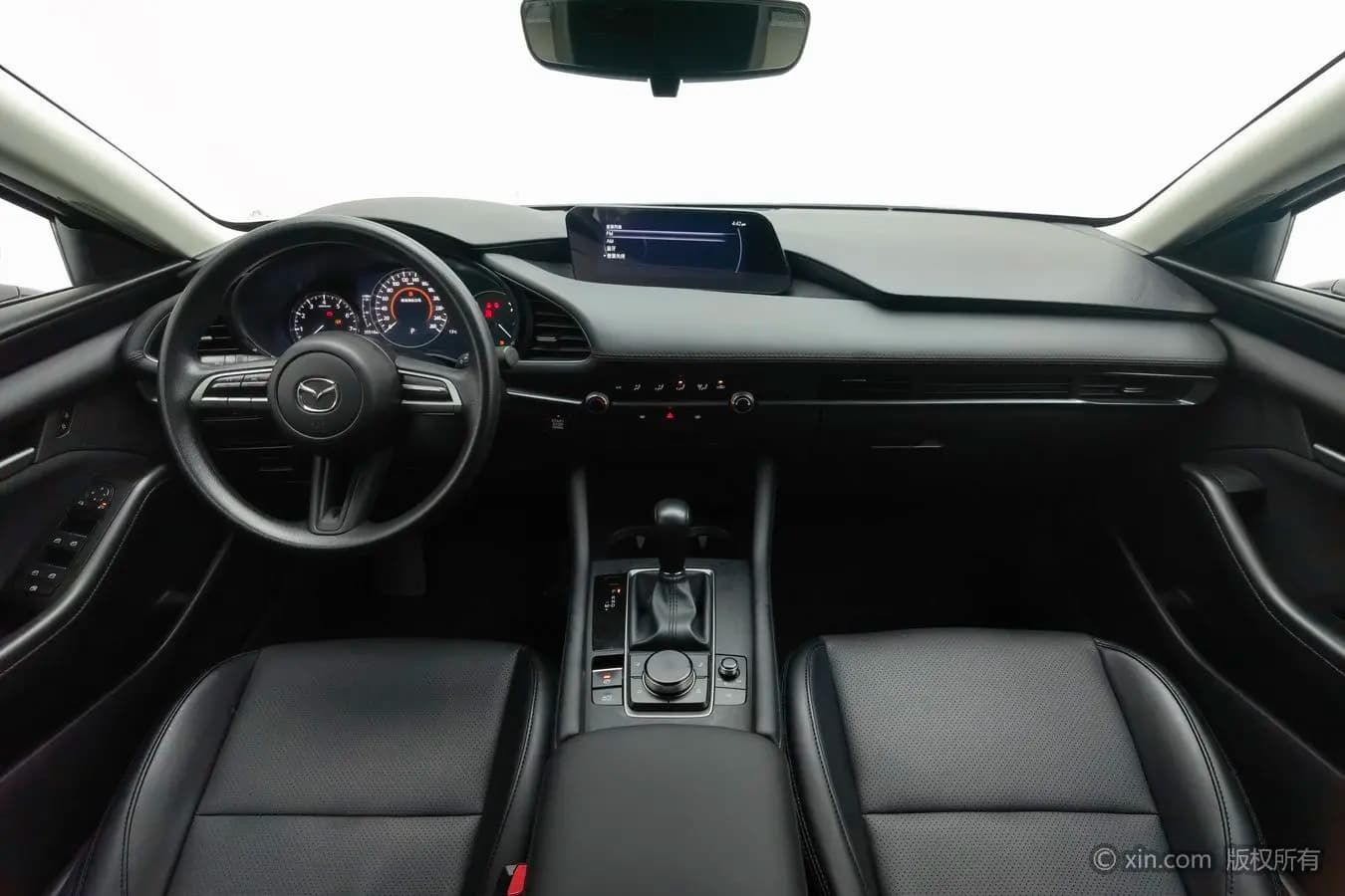Mazda Axela 2023 г. 35312 км. — фото 13