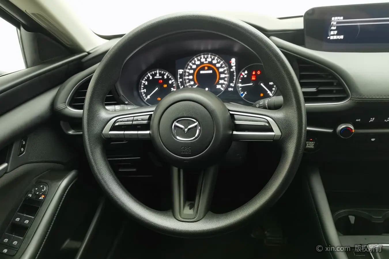 Mazda Axela 2023 г. 35312 км. — фото 15