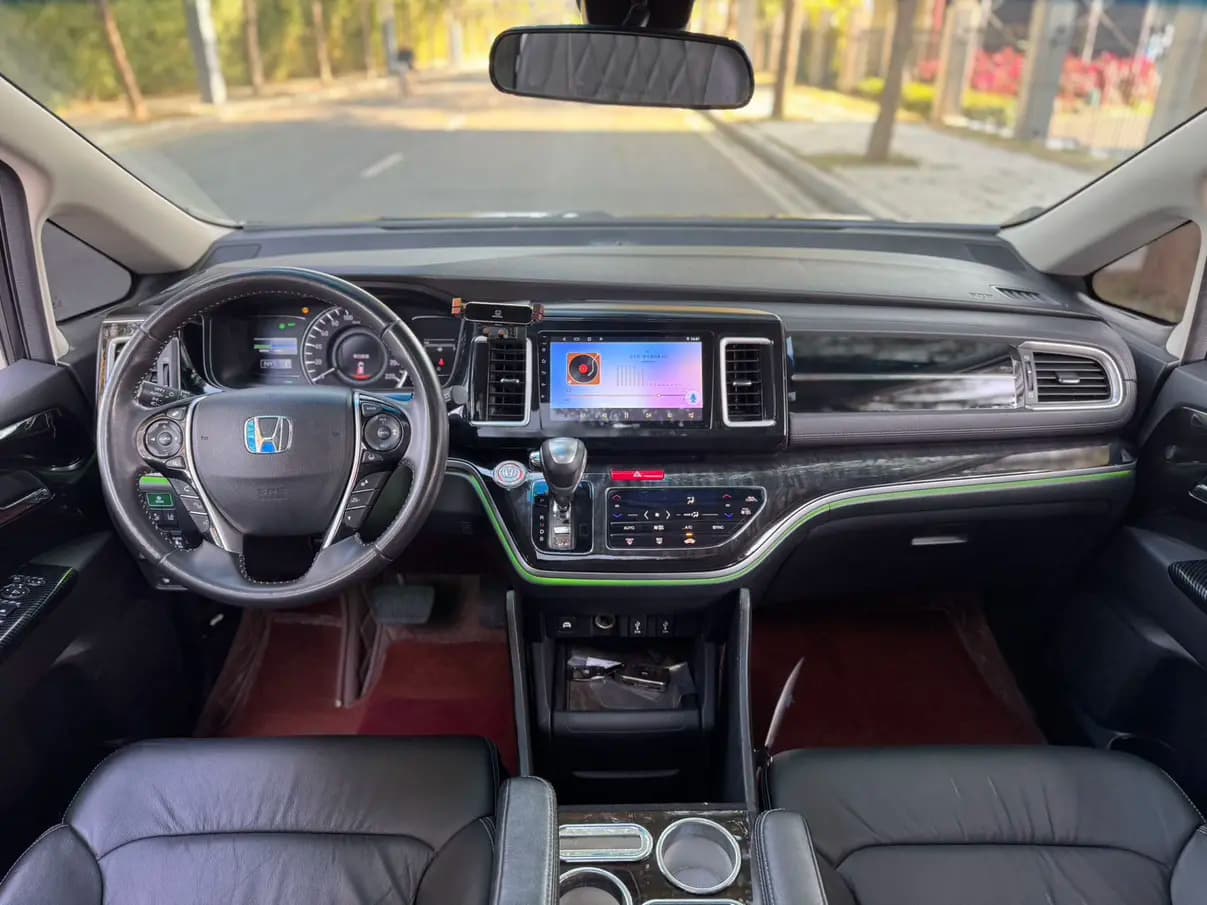 Honda Elysion 2021 г. 78085 км. — фото 4