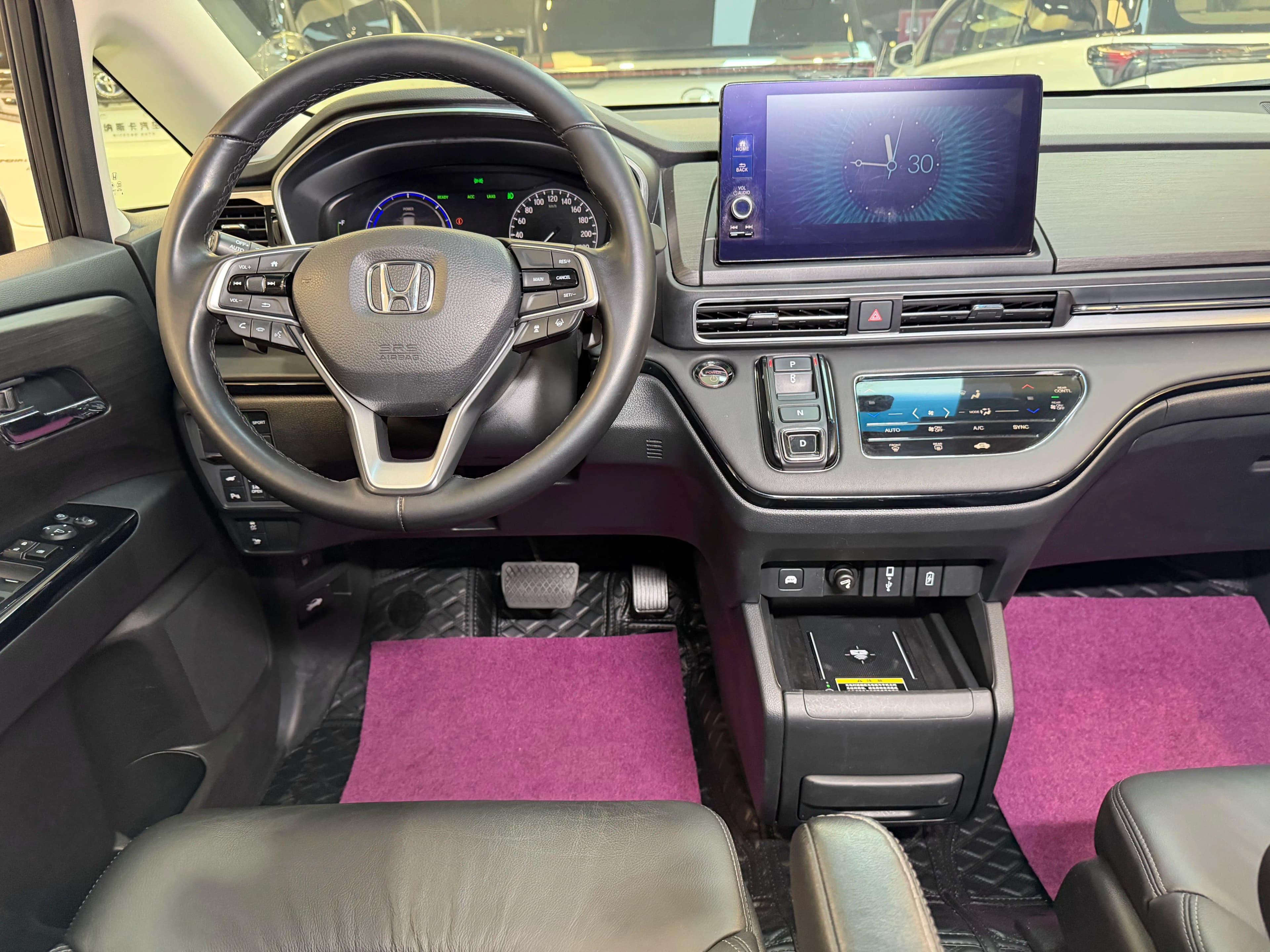 Honda Elysion 2023 г. 68586 км. — фото 10