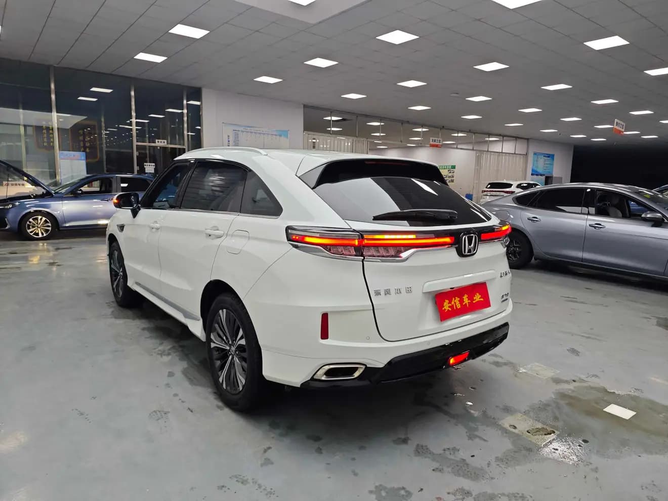 Honda UR-V 2023 г. 35725 км. — фото 4