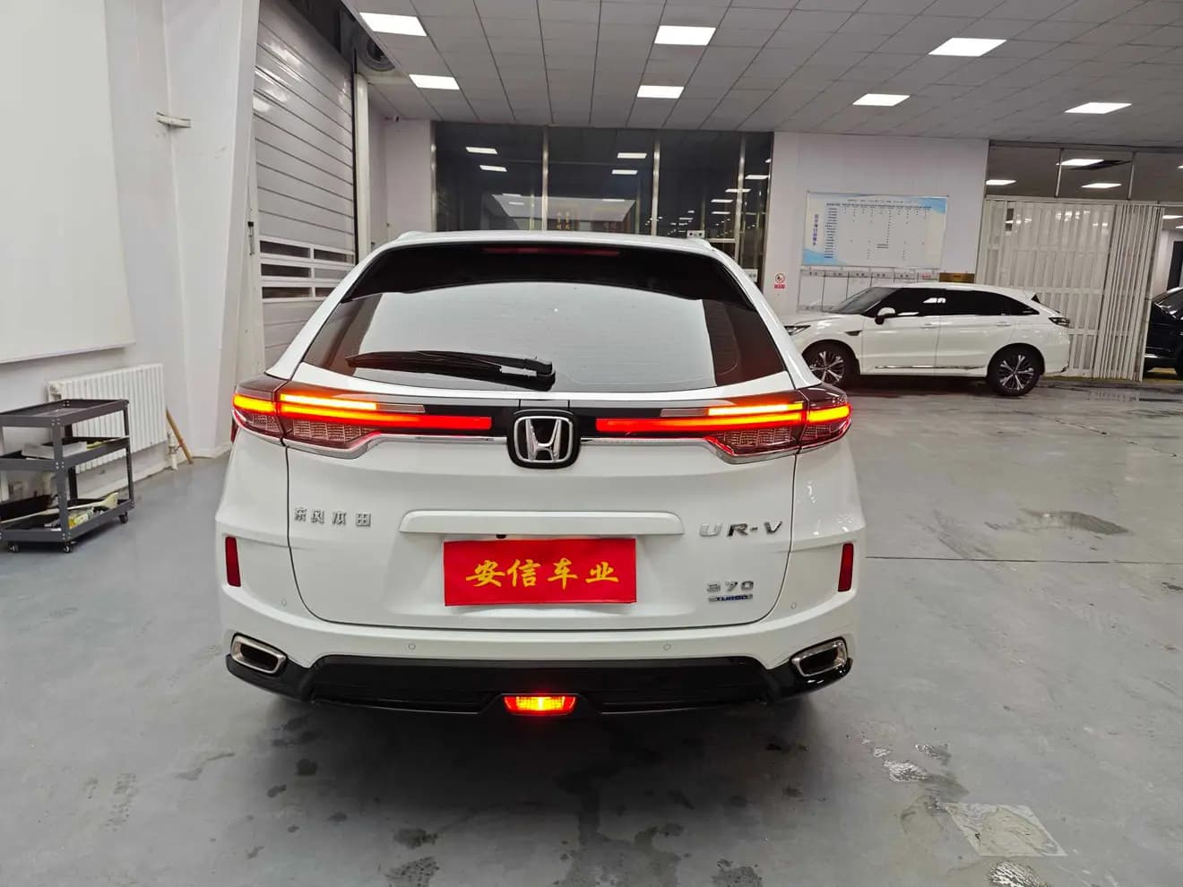 Honda UR-V 2023 г. 35725 км. — фото 5