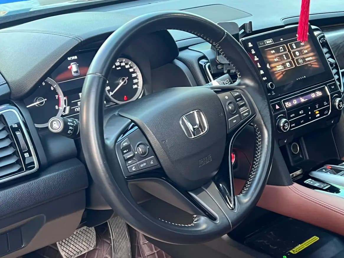Honda UR-V 2022 г. 64026 км. — фото 6