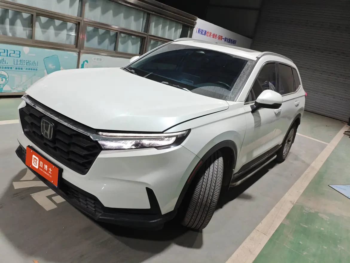 Honda CR-V 2024 г. 27049 км.