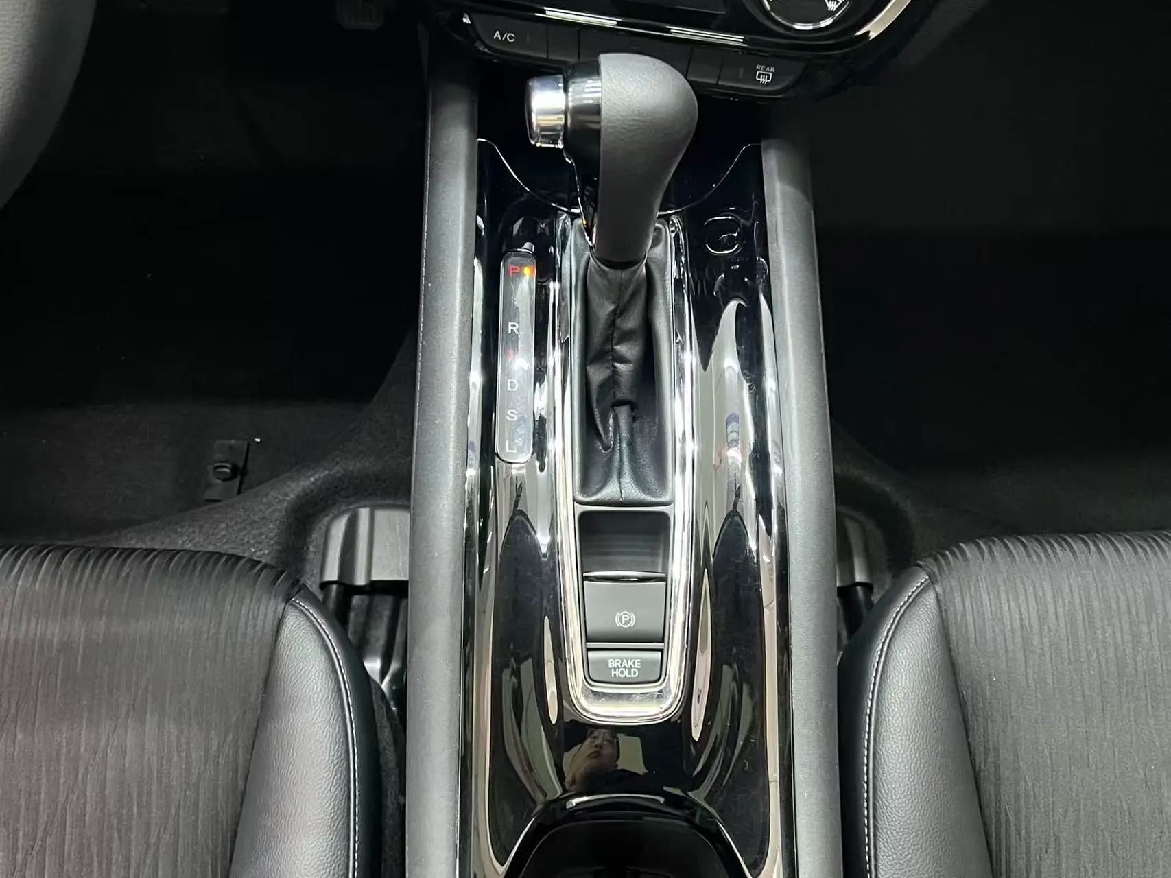 Honda Vezel 2022 г. 44084 км. — фото 18