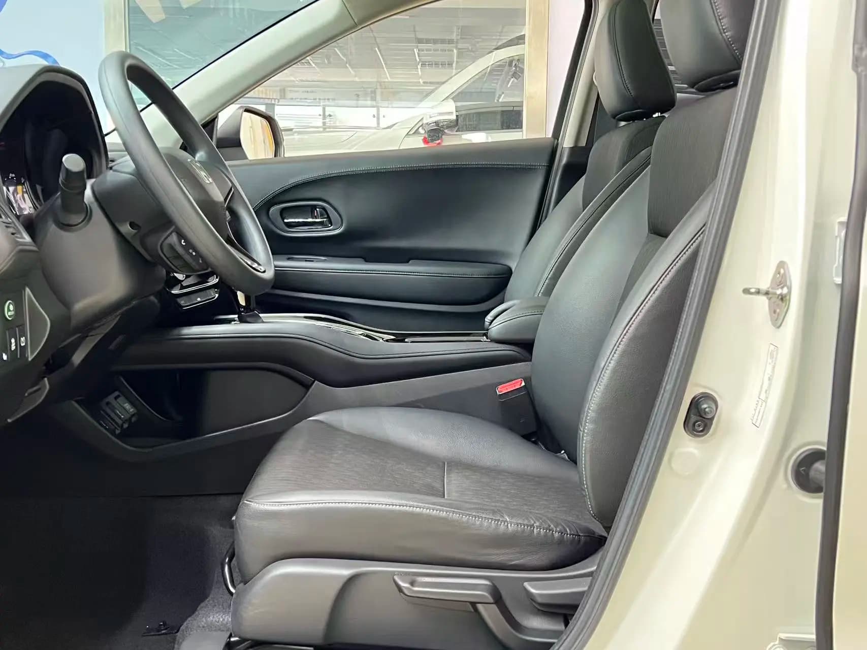 Honda Vezel 2022 г. 44084 км. — фото 20