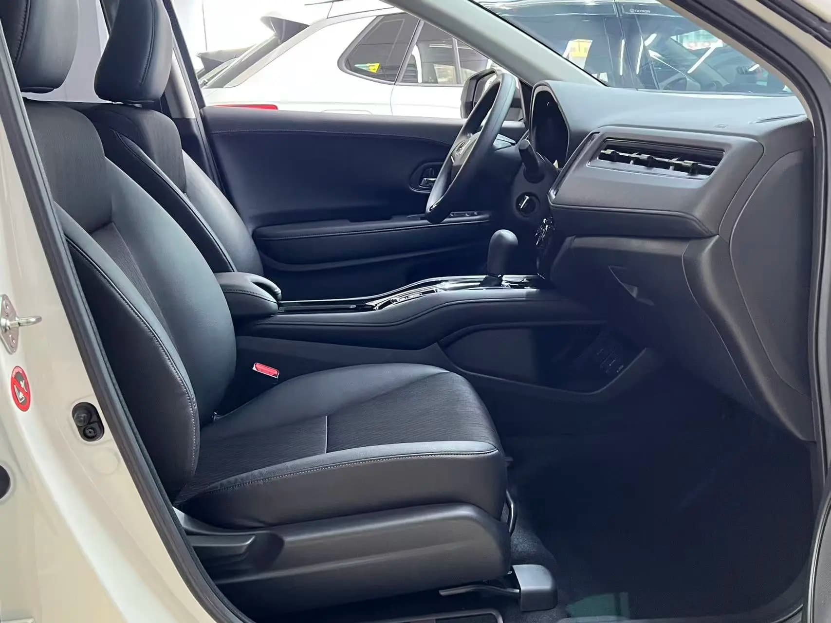 Honda Vezel 2022 г. 44084 км. — фото 10