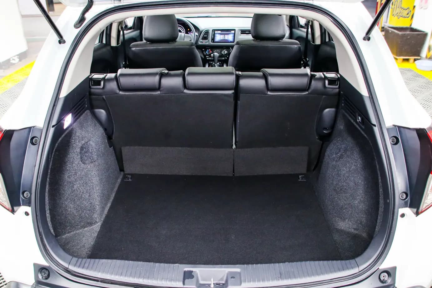 Honda Vezel 2022 г. 40085 км. — фото 15