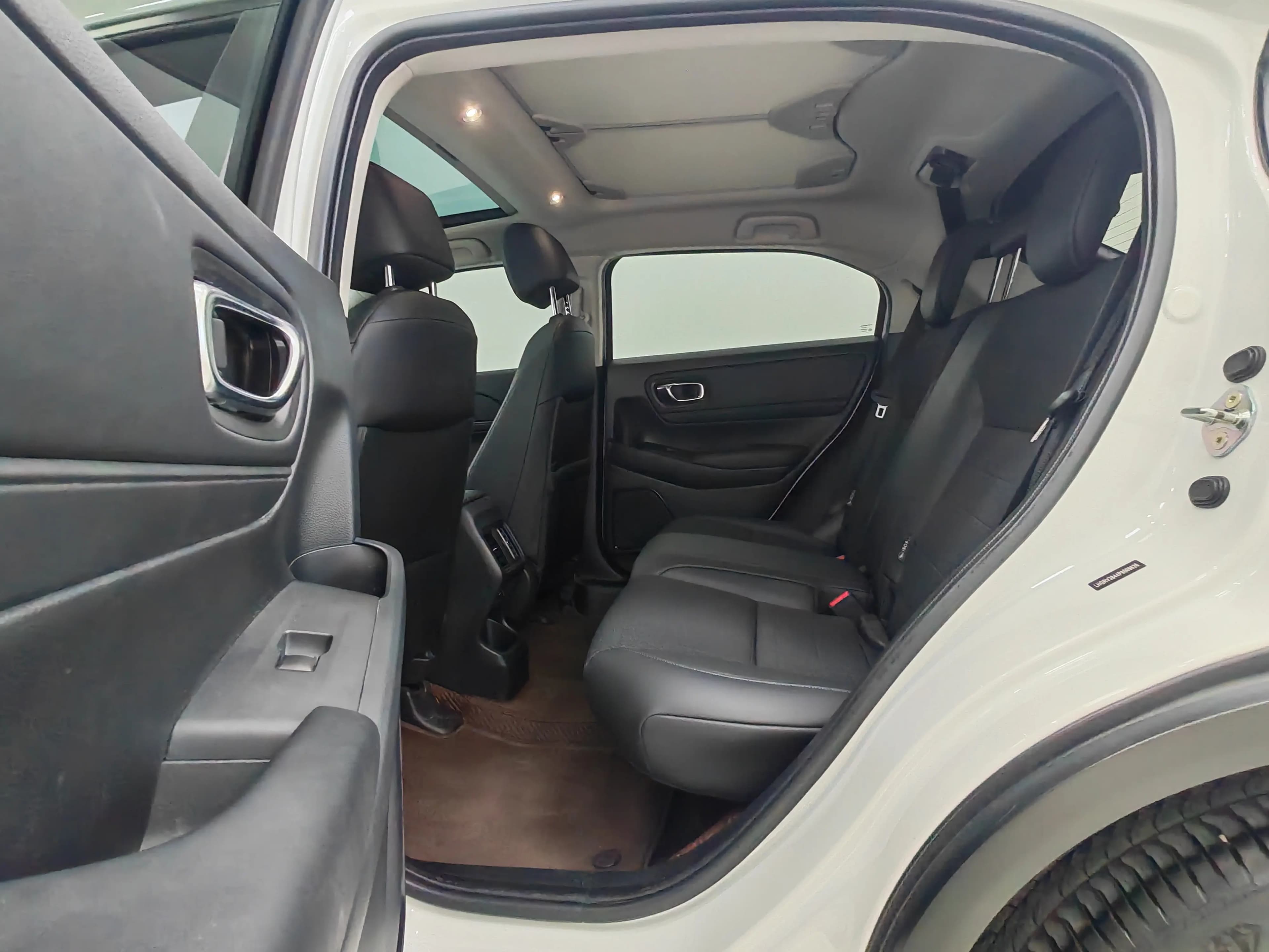 Honda Vezel 2023 г. 23087 км. — фото 8