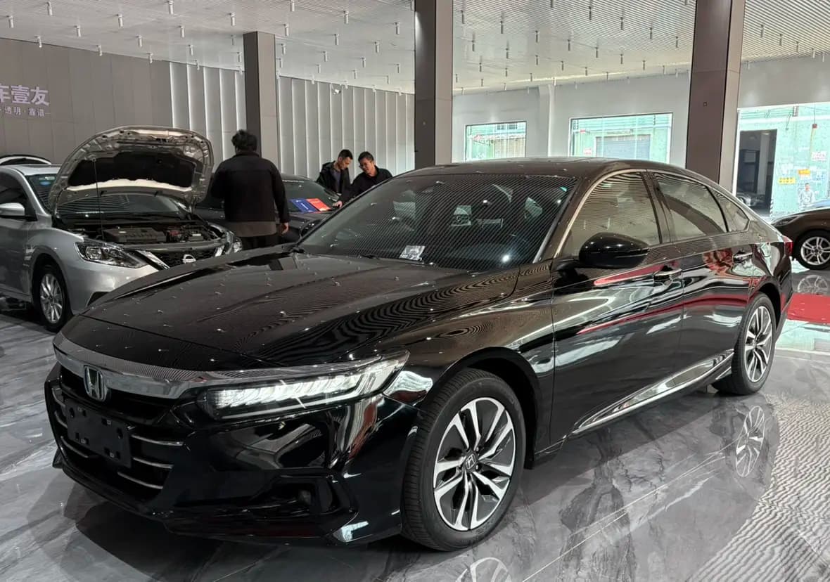 Honda Accord 2023 г. 90022 км. — фото 11