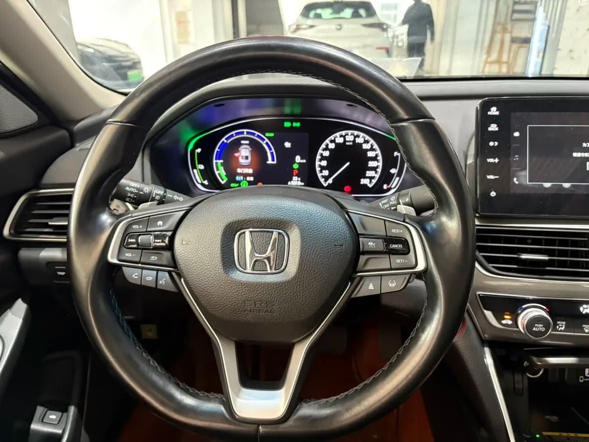 Honda Accord 2023 г. 90022 км. — фото 14