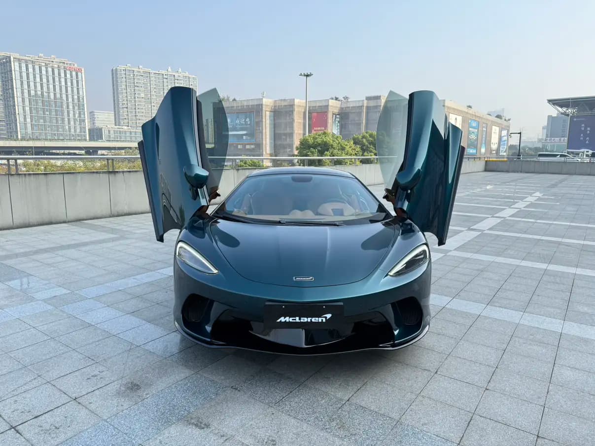 McLaren GT 2023 г. 11910 км. — фото 2