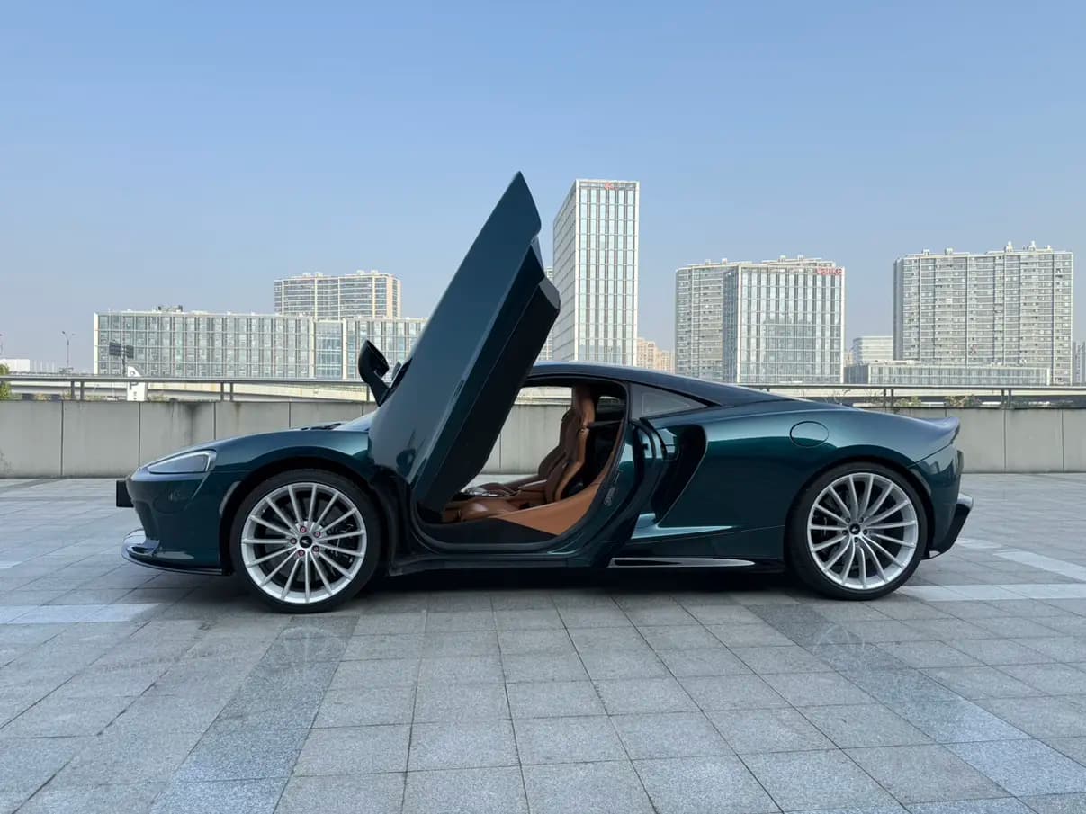 McLaren GT 2023 г. 11910 км. — фото 4