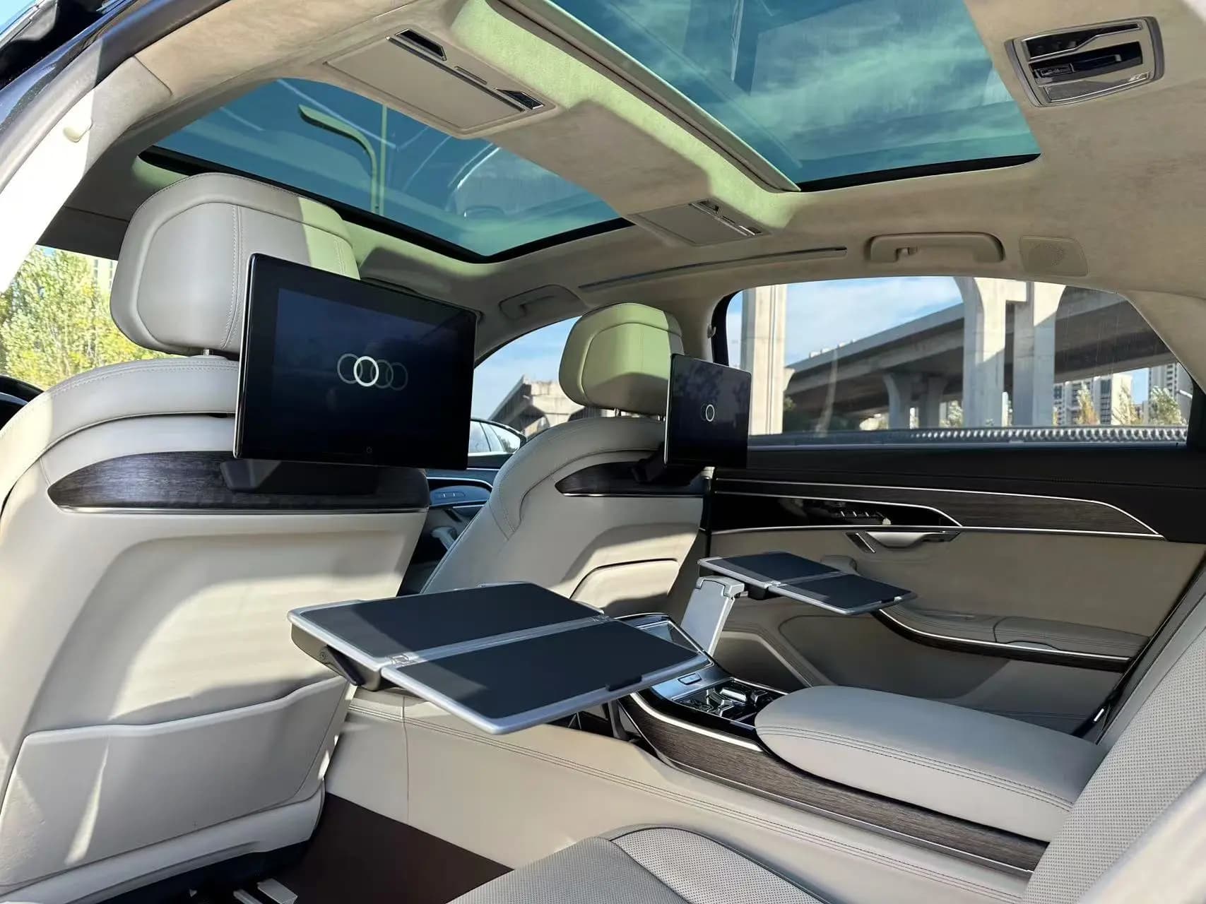 Audi A8 2023 г. 42025 км. — фото 12
