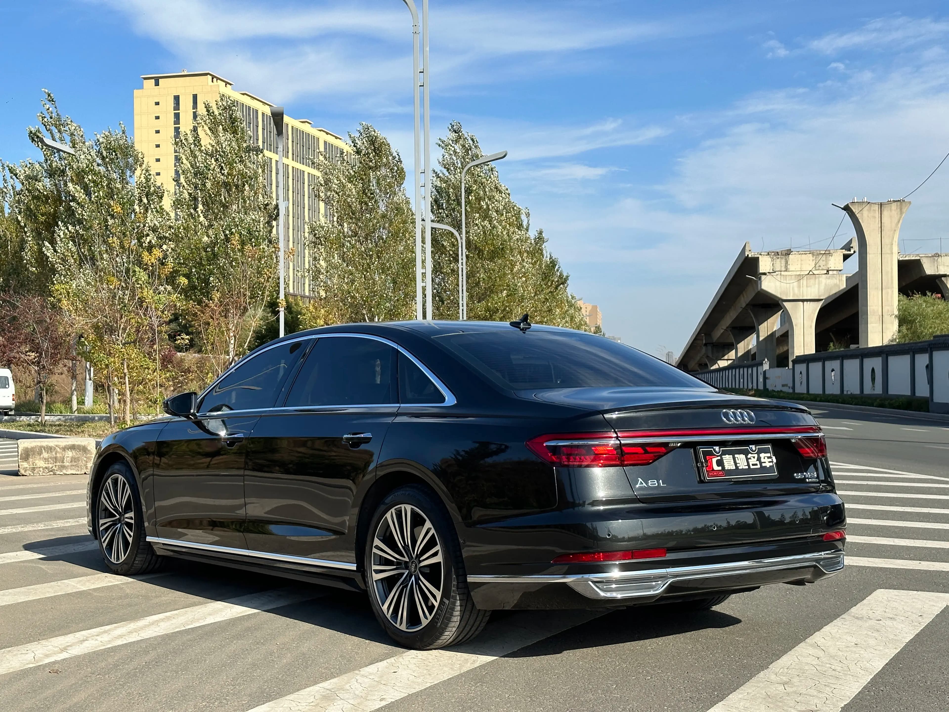 Audi A8 2023 г. 42025 км. — фото 5