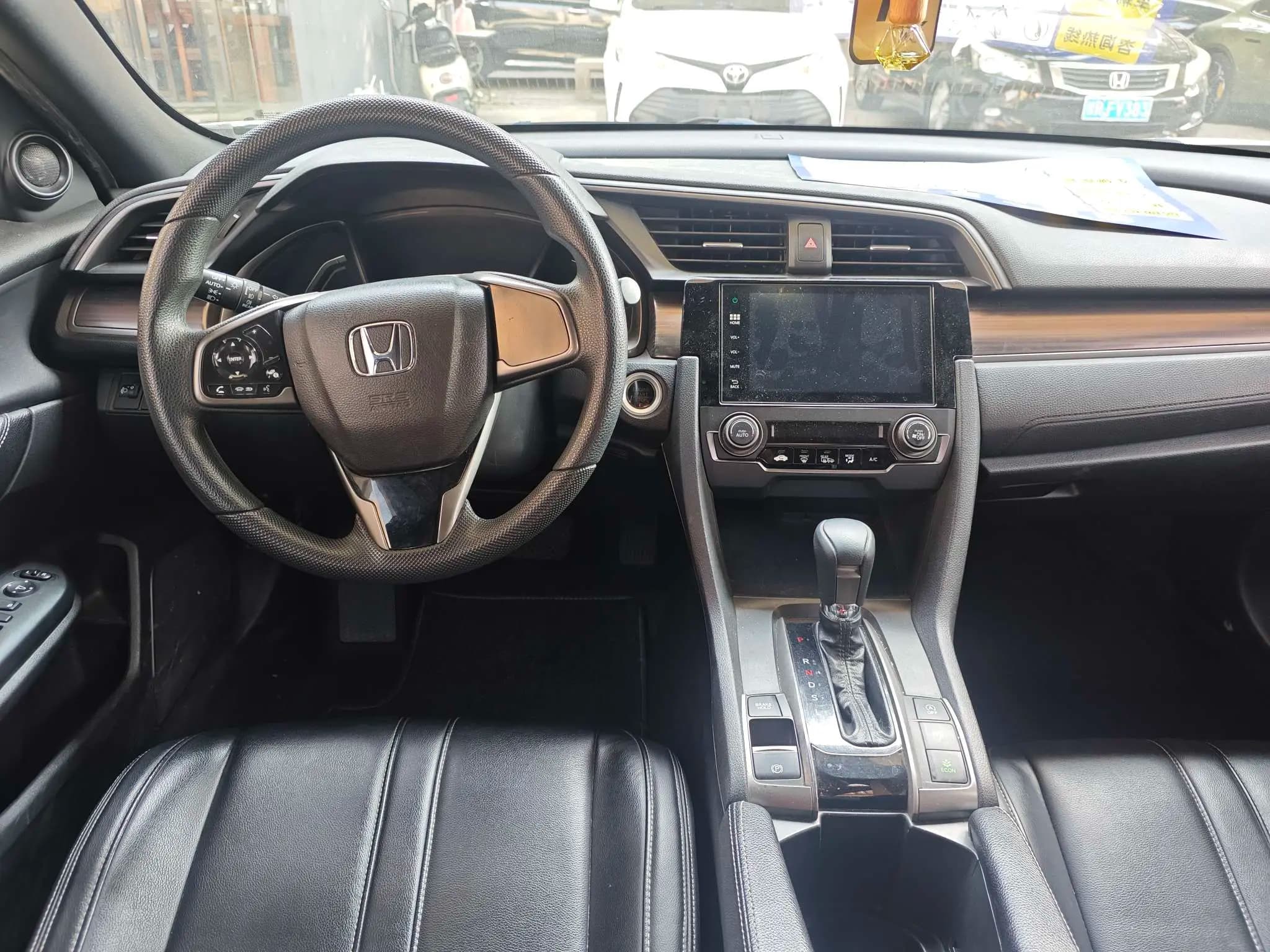 Honda Civic 2021 г. 80067 км. — фото 4