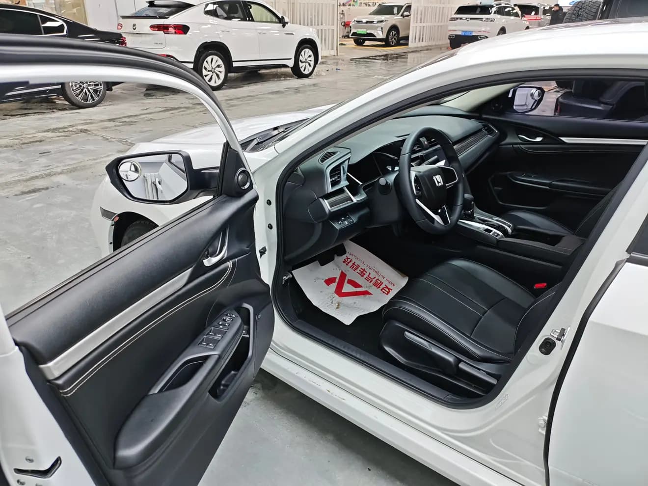 Honda Civic 2021 г. 55671 км. — фото 11