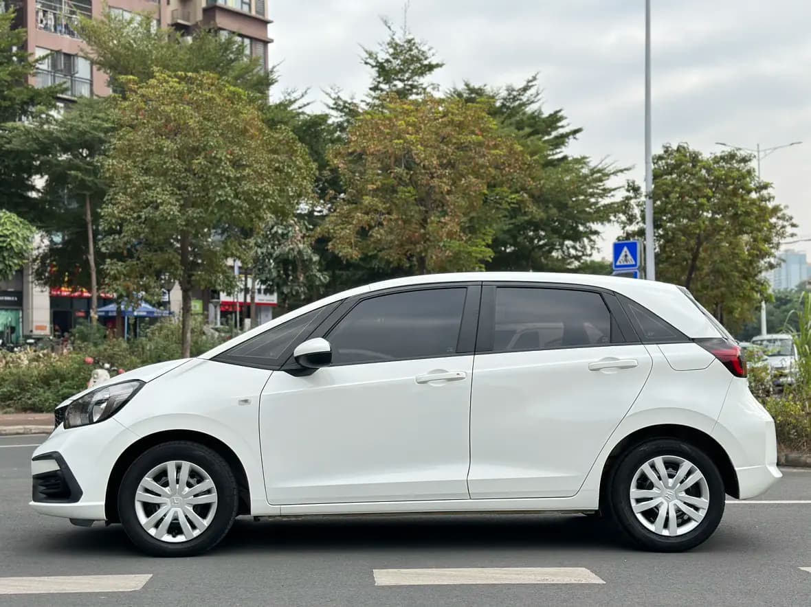 Honda Fit 2021 г. 44131 км. — фото 4