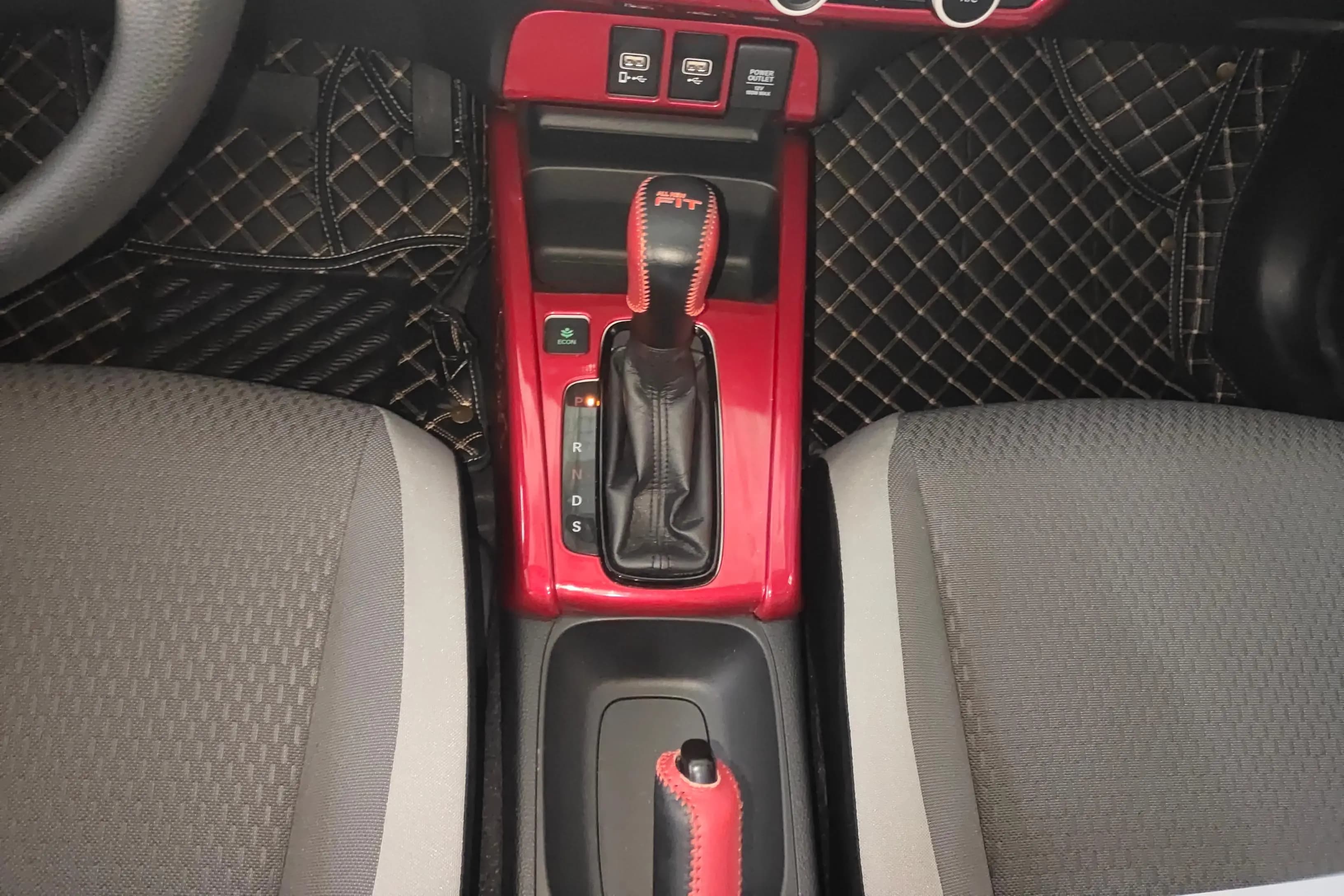 Honda Fit 2021 г. 33832 км. — фото 10