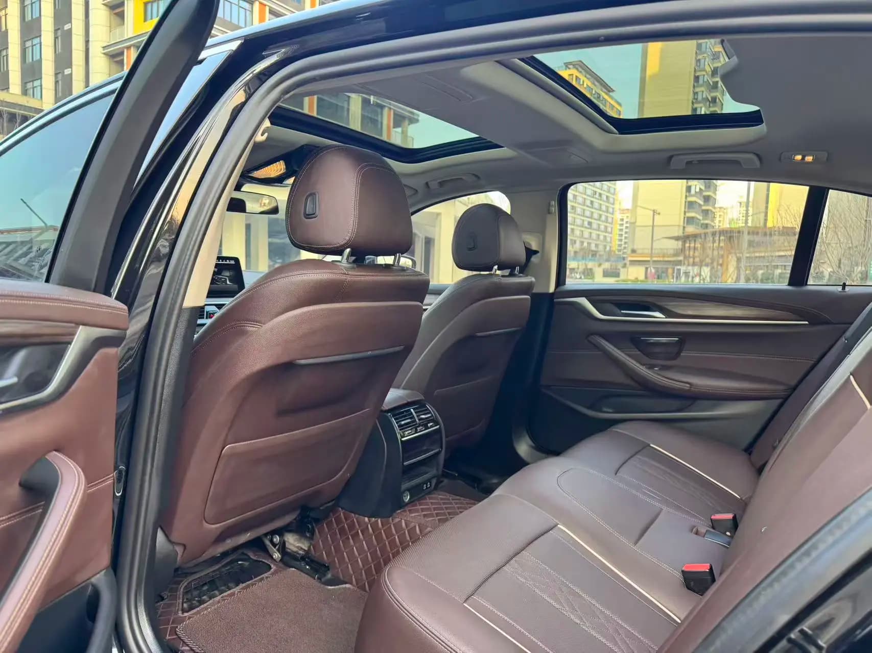 BMW 5 Series PHEV 2021 г. 51039 км. — фото 6