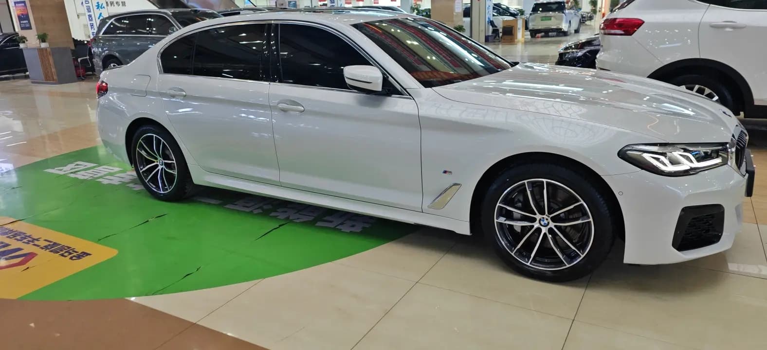 BMW 5 Series PHEV 2021 г. 32040 км. — фото 5