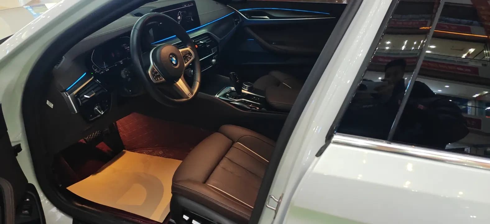 BMW 5 Series PHEV 2021 г. 32040 км. — фото 6