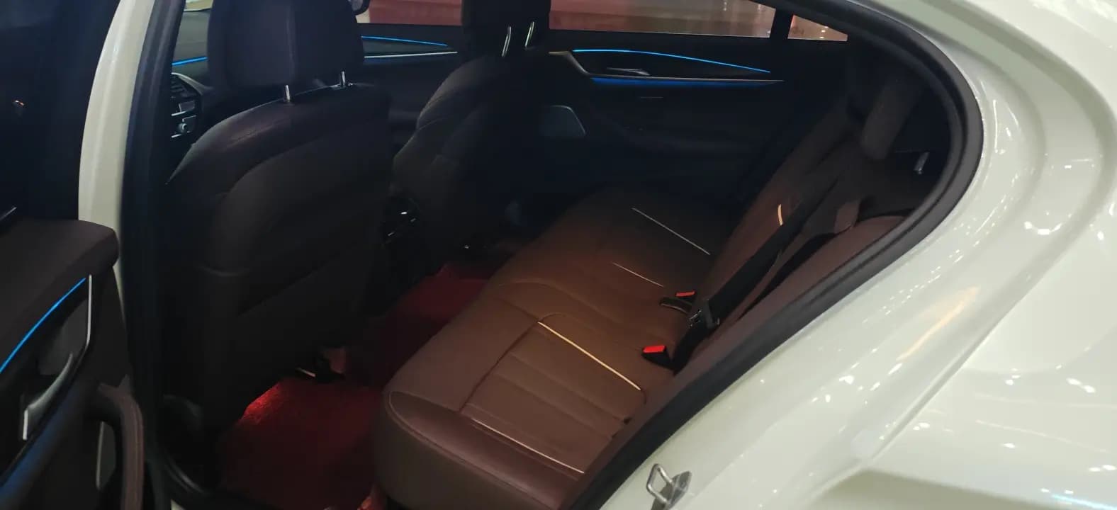 BMW 5 Series PHEV 2021 г. 32040 км. — фото 7