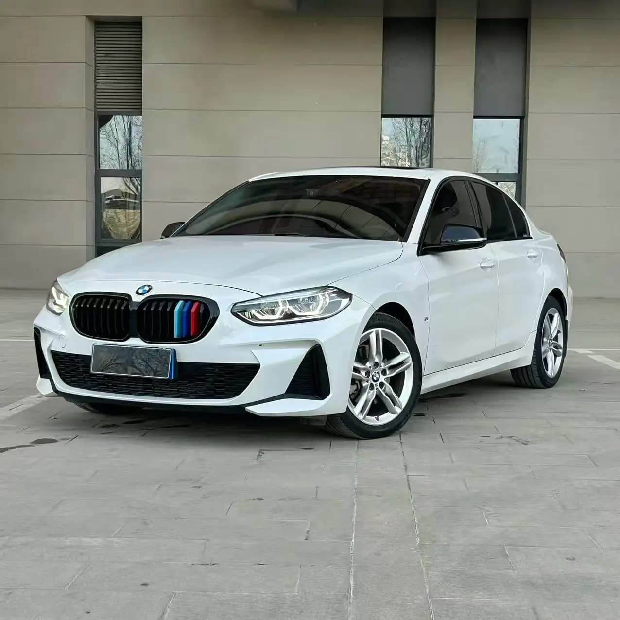 BMW 1 Series 2023 г. 28102 км.