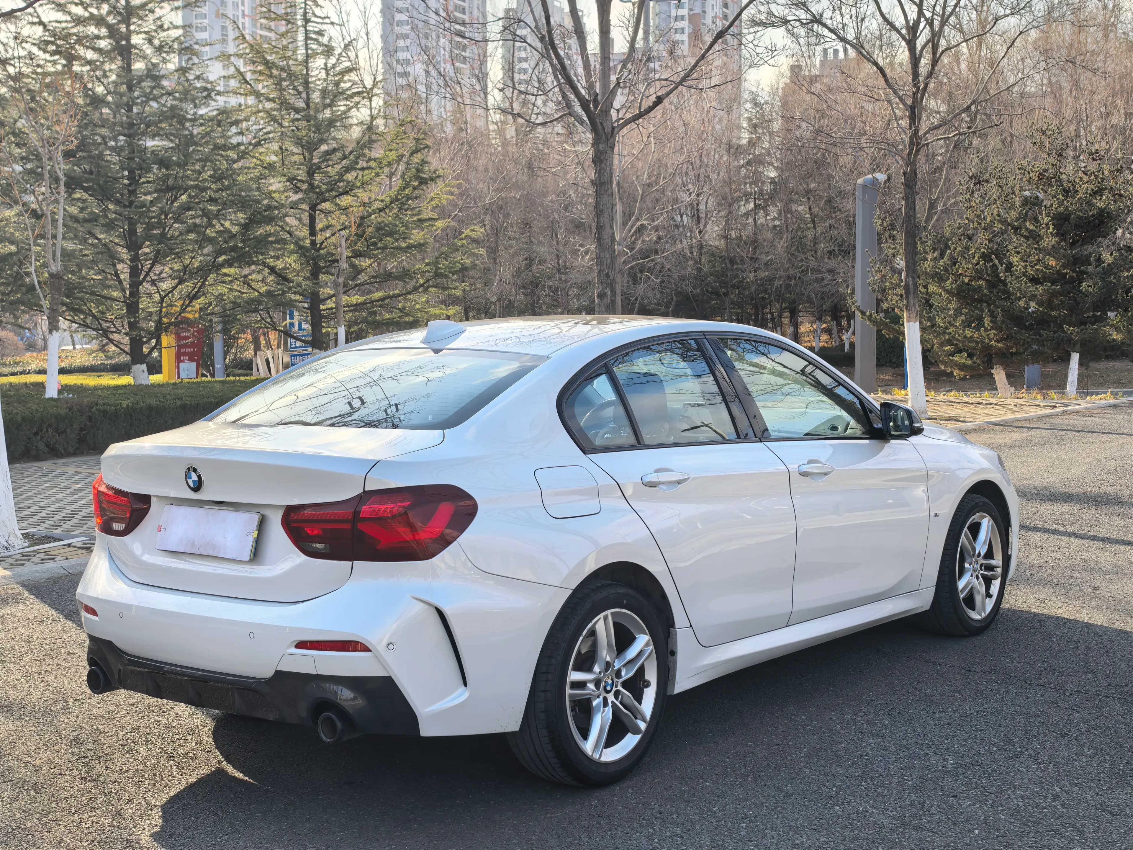 BMW 1 Series 2023 г. 32105 км. — фото 5