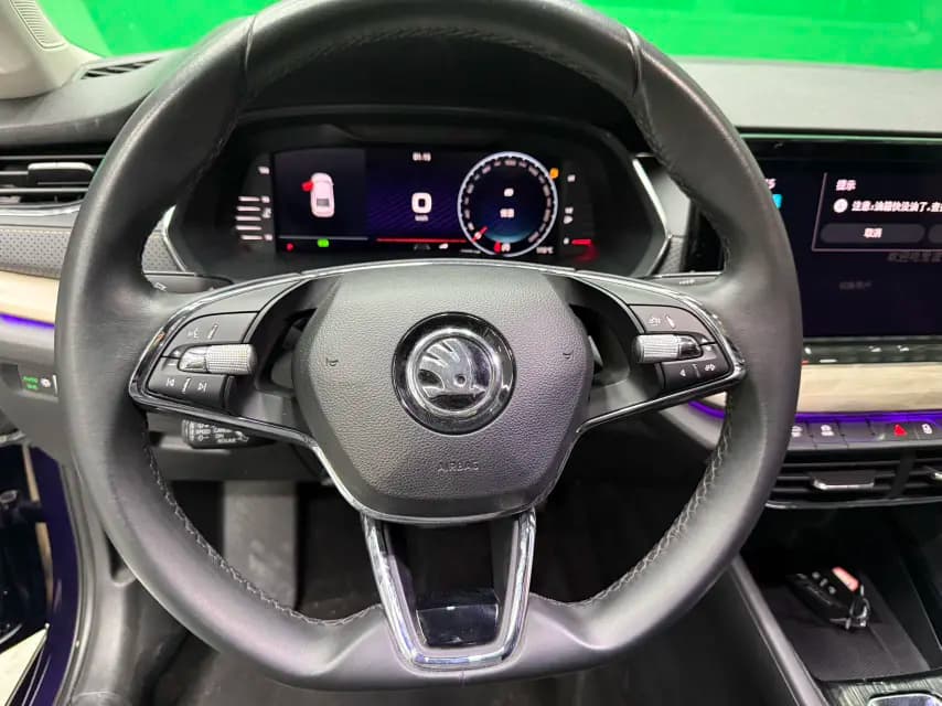 Skoda Octavia 2022 г. 43073 км. — фото 13