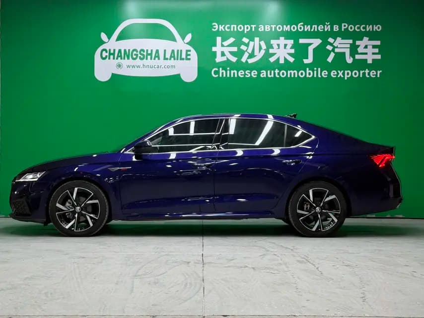 Skoda Octavia 2022 г. 43073 км. — фото 4