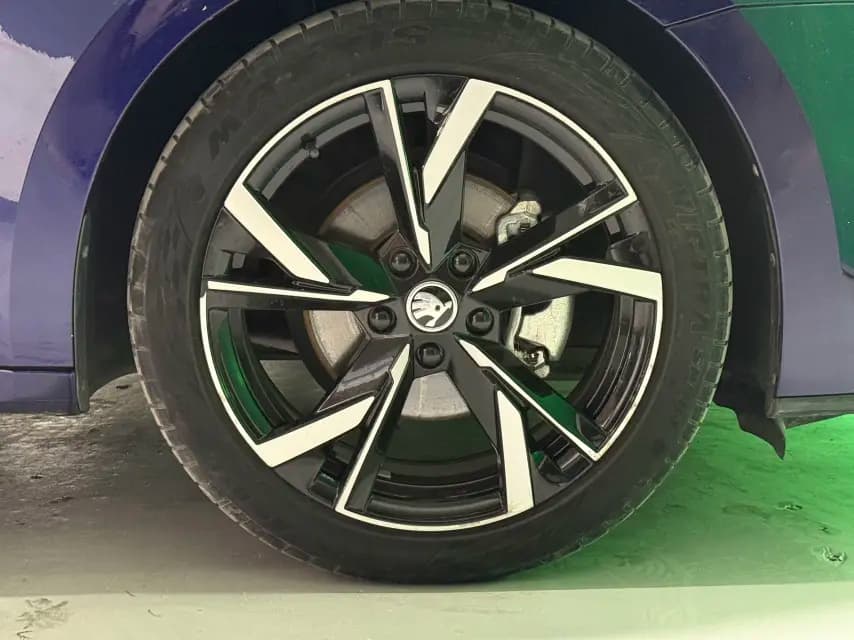 Skoda Octavia 2022 г. 43073 км. — фото 9