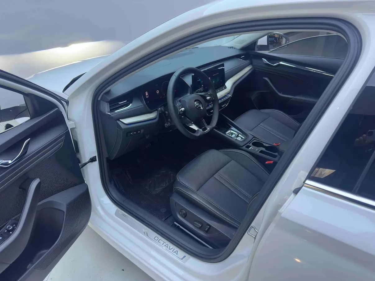 Skoda Octavia 2022 г. 21872 км. — фото 19