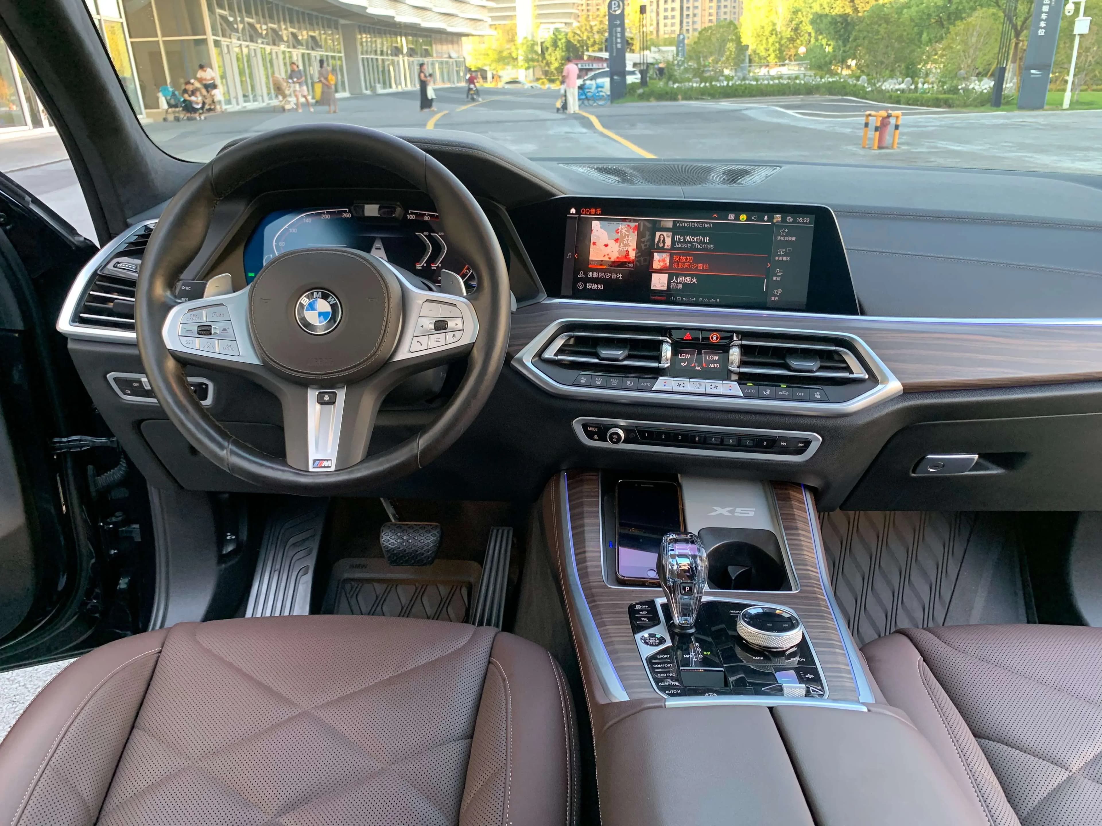 BMW X5 2022 г. 67069 км. — фото 11