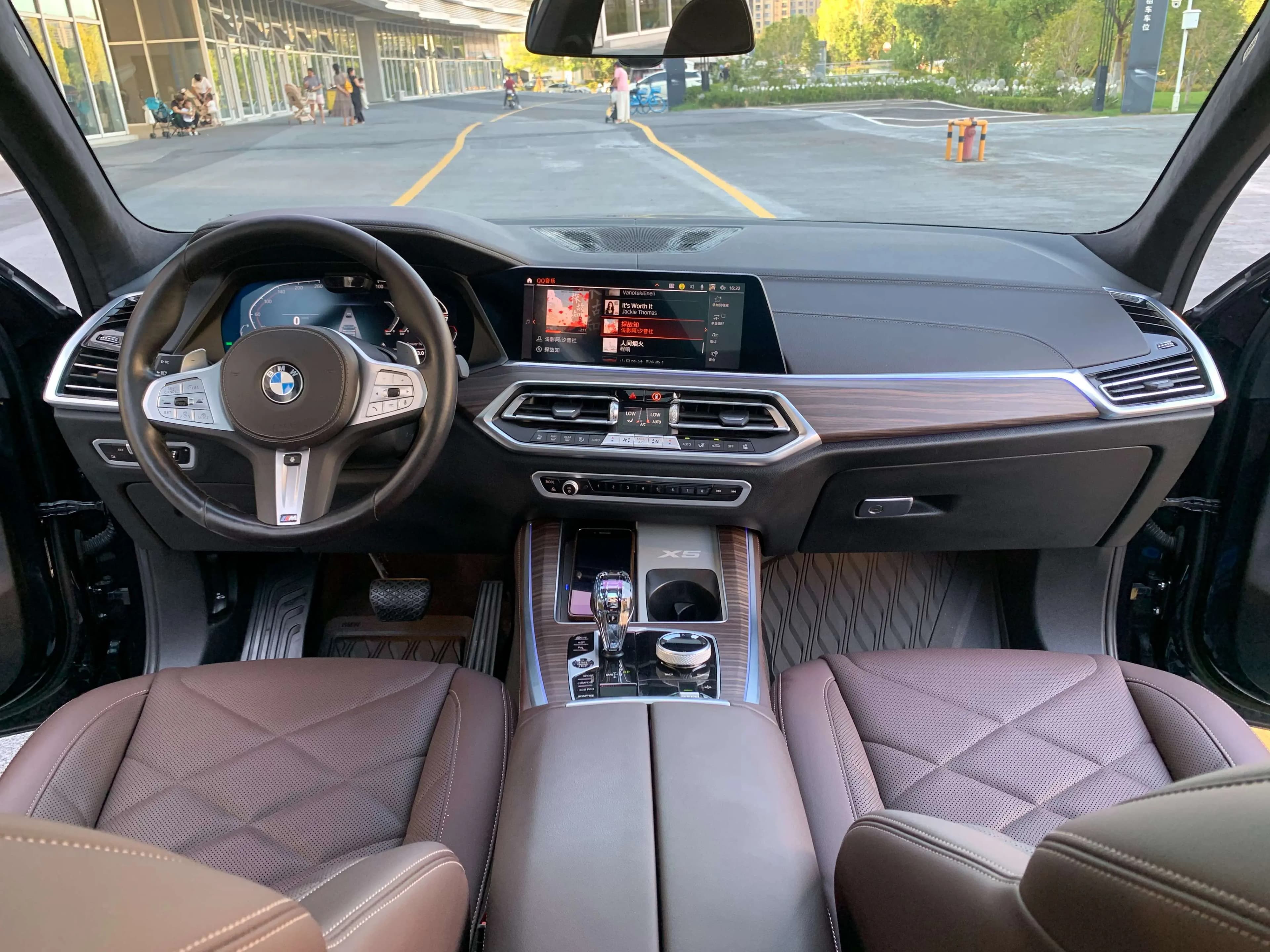 BMW X5 2022 г. 67069 км. — фото 9