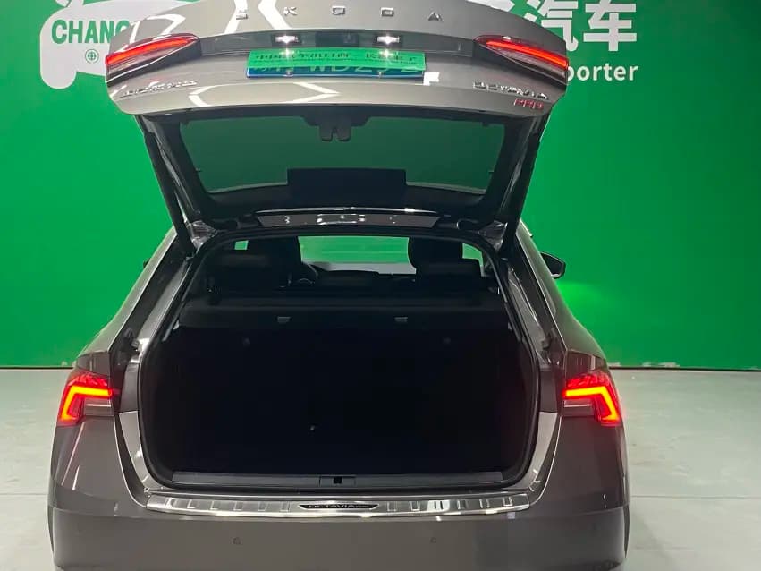 Skoda Octavia 2021 г. 46070 км. — фото 18