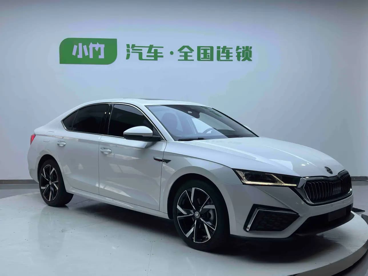 Skoda Octavia 2023 г. 12069 км. — фото 3