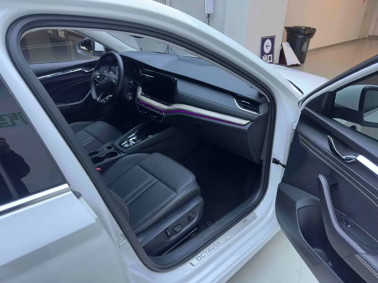 Skoda Octavia 2023 г. 12069 км. — фото 23