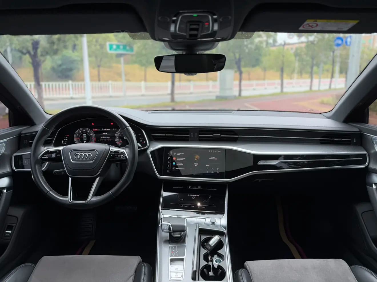 Audi A6L 2024 г. 27149 км. — фото 10