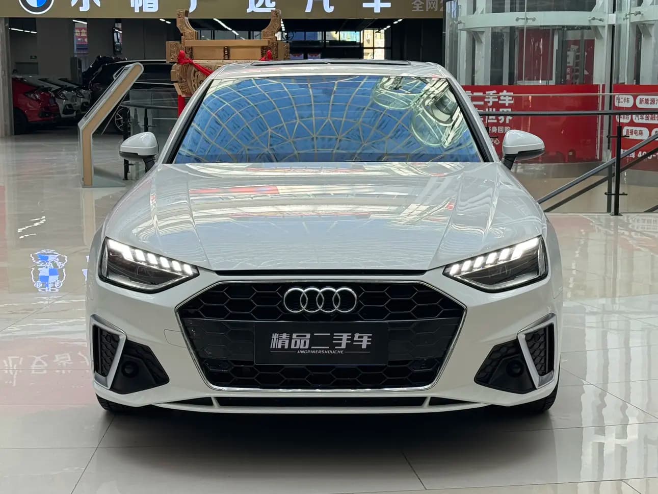 Audi A4L 2021 г. 60068 км. — фото 2