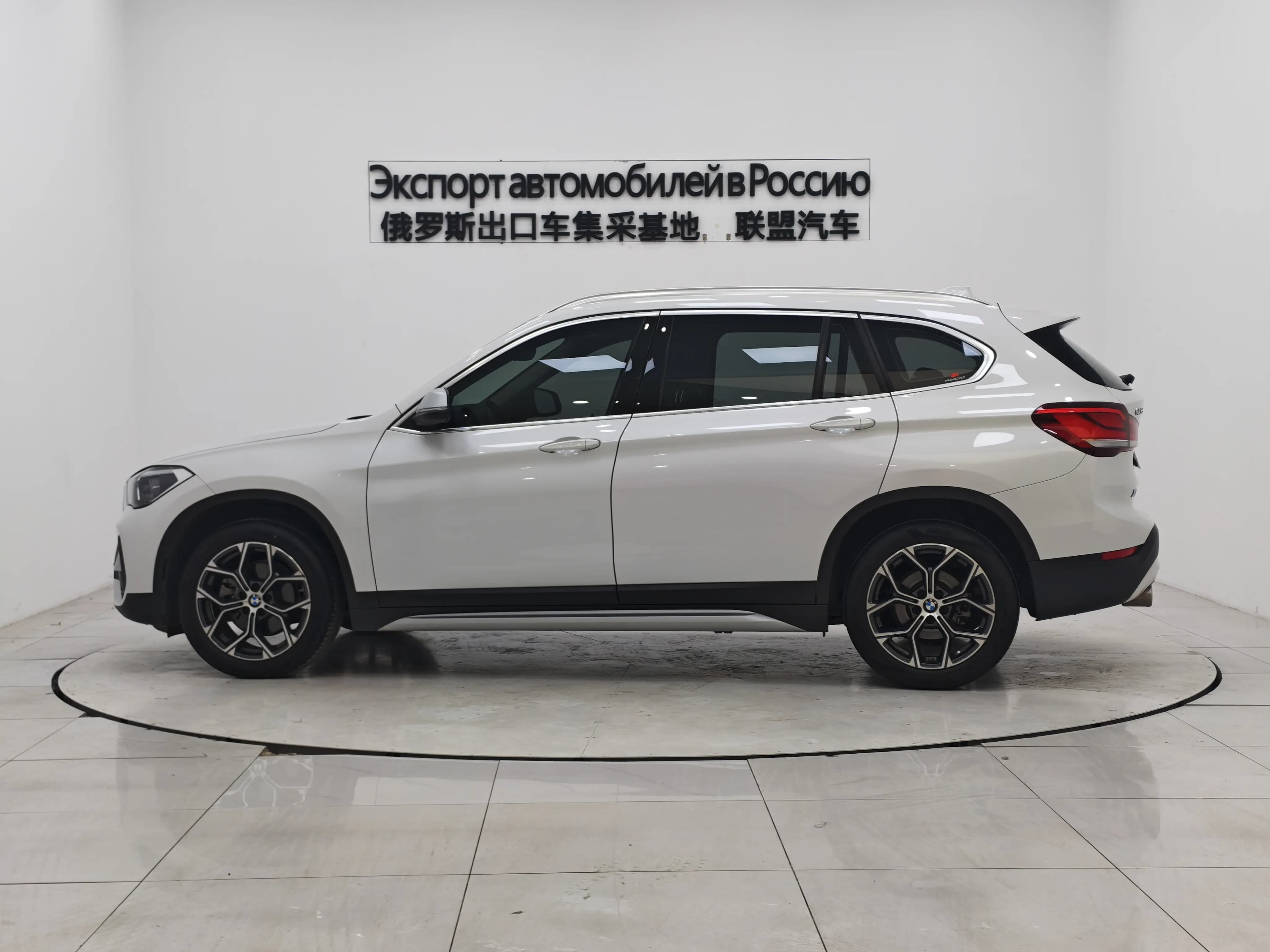 BMW X1 2023 г. 18110 км.