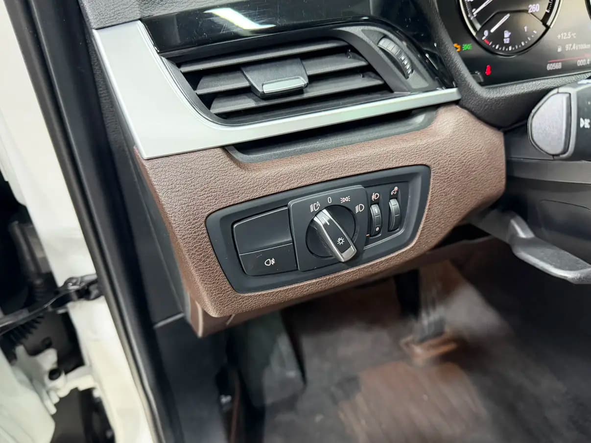 BMW X1 2022 г. 60104 км. — фото 12