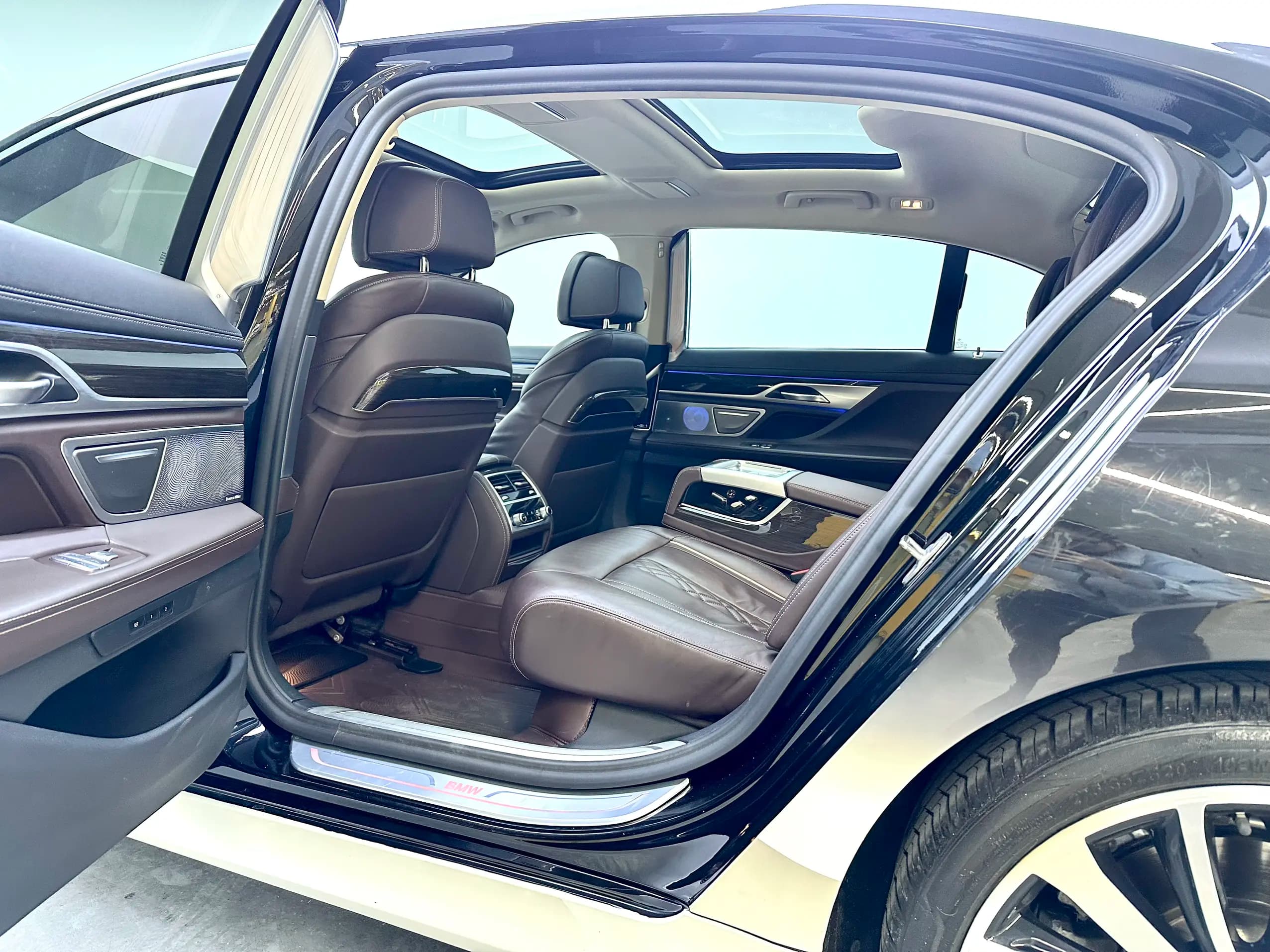 BMW 7 Series 2021 г. 108741 км. — фото 14