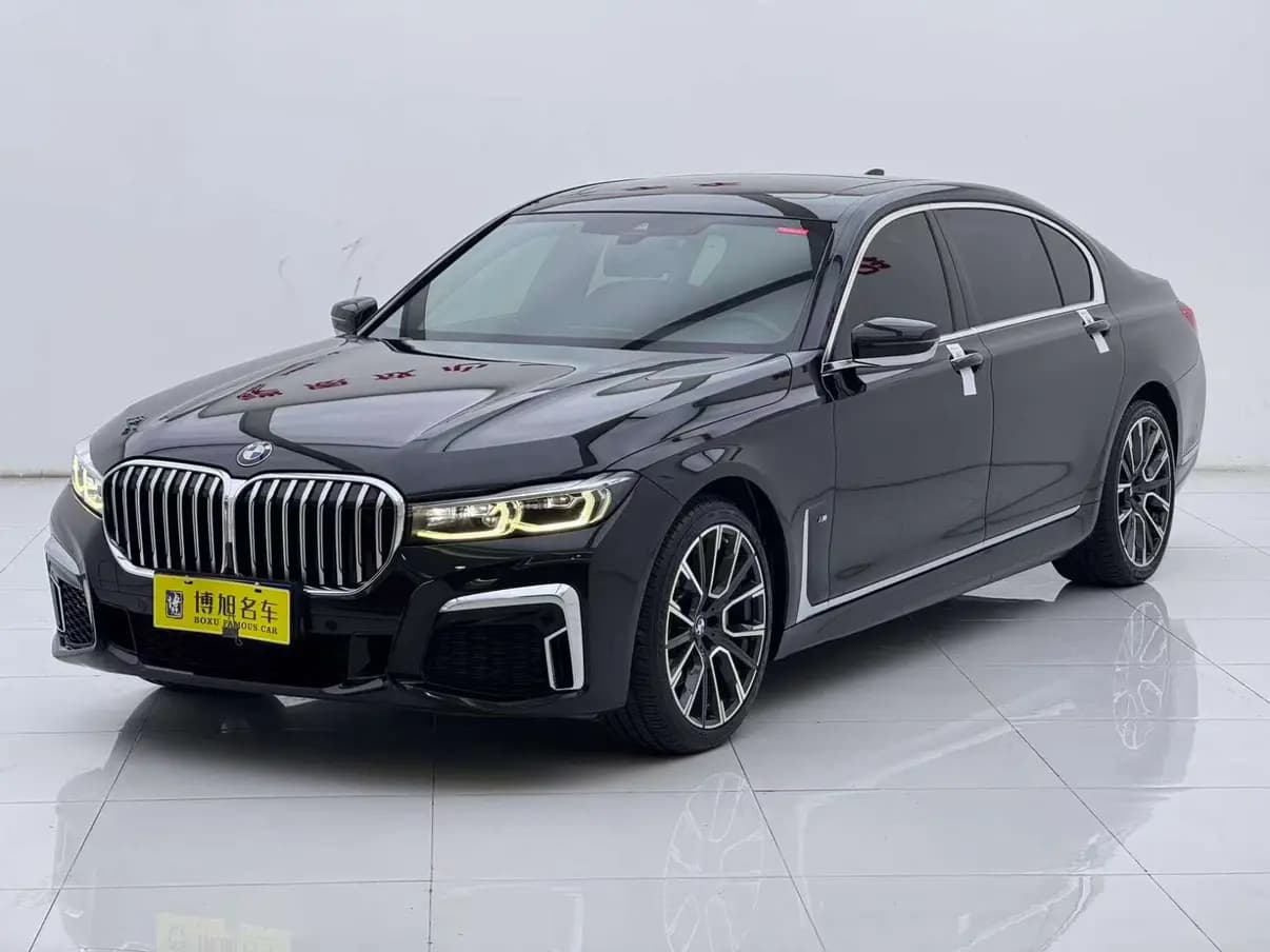BMW 7 Series 2022 г. 71487 км.