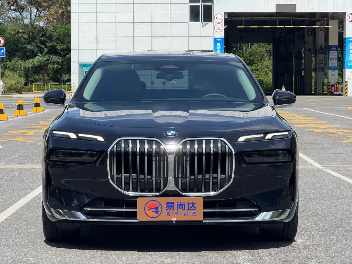 BMW 7 Series 2024 г. 49108 км. — фото 2