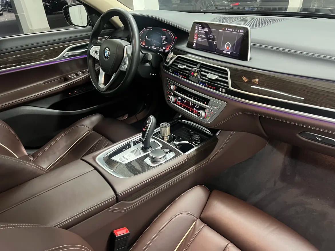BMW 7 Series 2021 г. 42019 км. — фото 11
