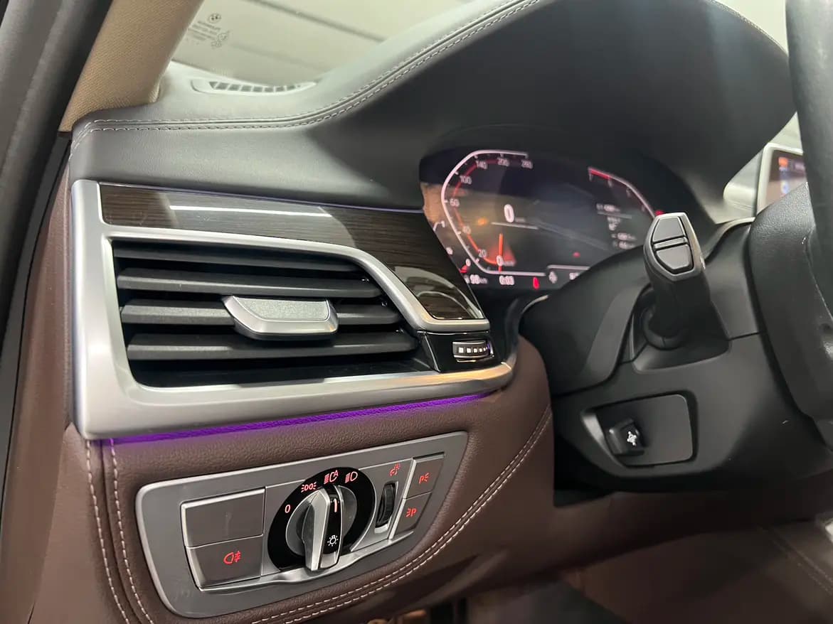 BMW 7 Series 2021 г. 42019 км. — фото 10